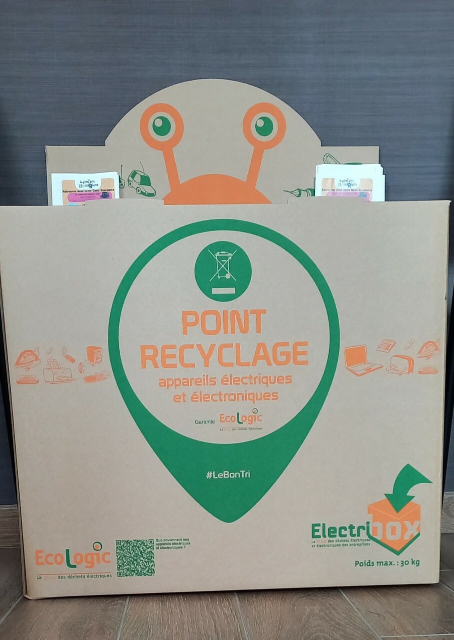 Retrouvez les Monster Box qui avaleront tous crus vos appareils électroniques !
